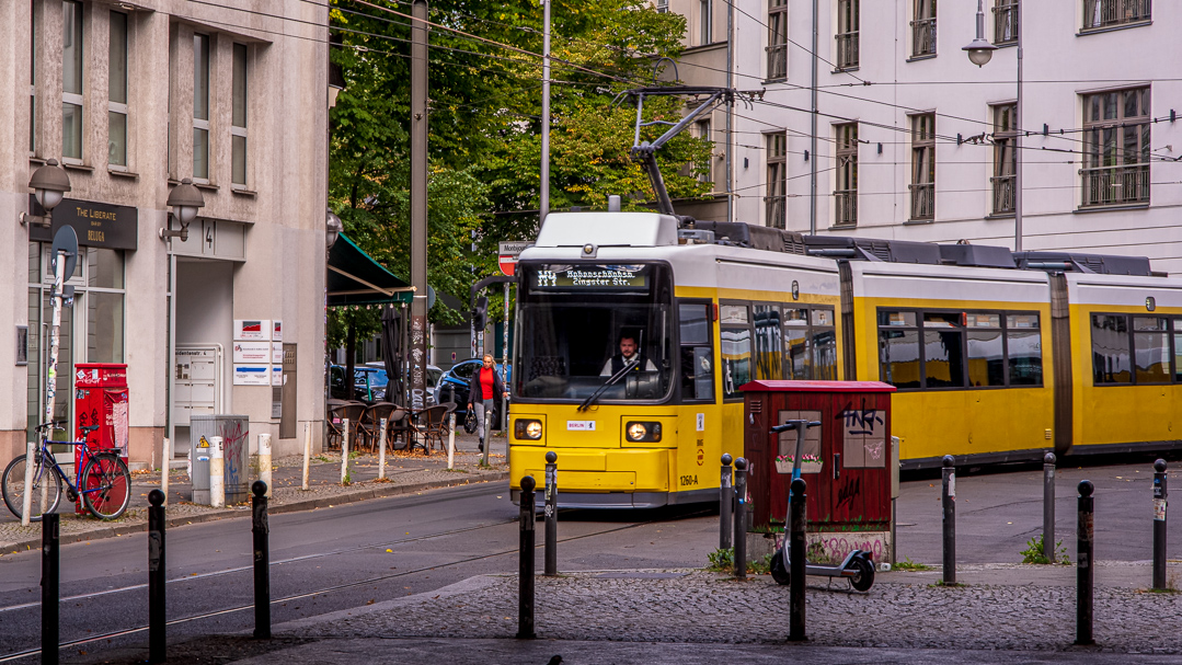 Straßenbahn - Oranienburger Straße